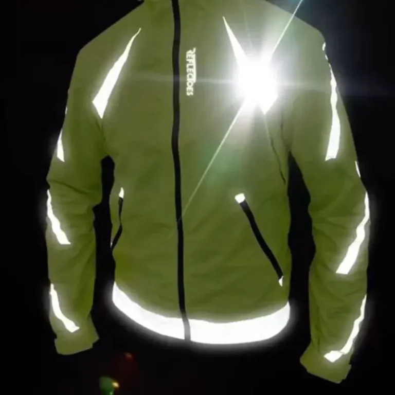 Reflective high-visibility printing on workwear